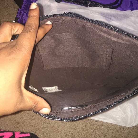 Brand new Black & White faux reptile wristlet - Picture 4 of 5